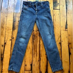 Diesel Babhila Women’s 28x32 (Fits 28x27) Slim Skinny Distressed Blue Wash Jeans